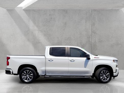 Used 2022 Chevrolet Silverado 1500 RST AWD/4WD image 3