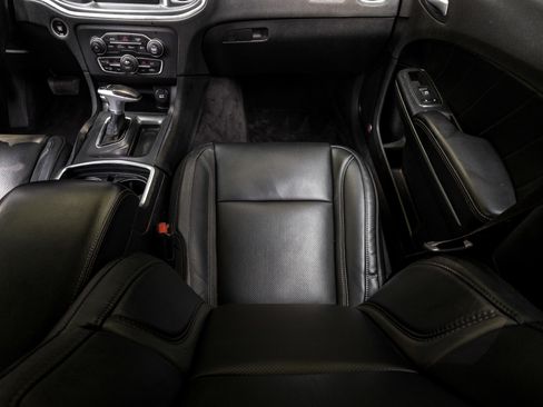 Used 2018 Dodge Charger GT image 50