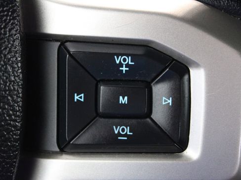 Used 2022 Ford F250 Lariat w/ Lariat Value Package AWD/4WD image 24