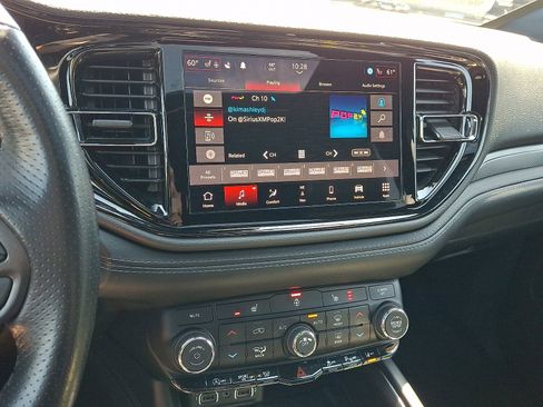 Used 2022 Dodge Durango GT AWD/4WD image 17