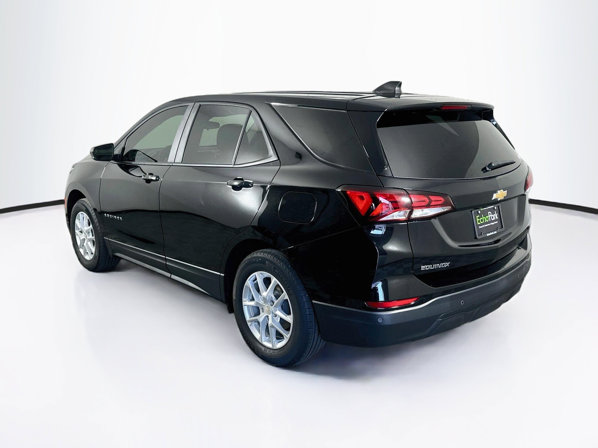 Used 2024 Chevrolet Equinox LS w/ LS Convenience Package FWD image 5