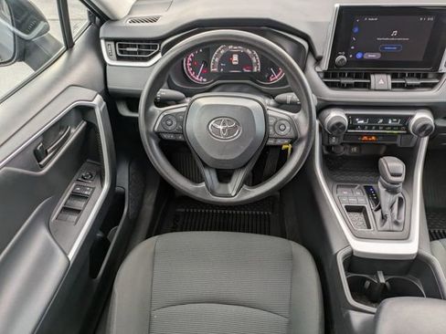 Used 2021 Toyota RAV4 XLE Premium image 14