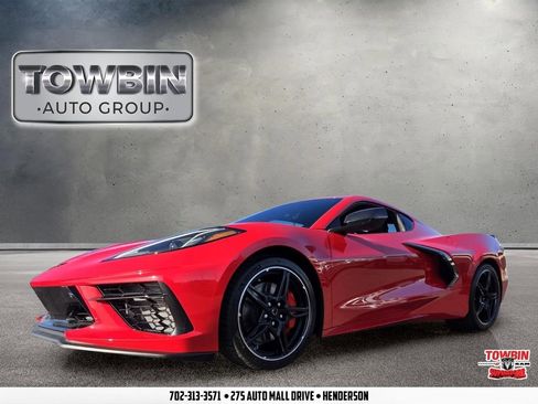 Used 2021 Chevrolet Corvette Stingray Premium Cpe w/ Z51 Performance Package RWD image 1