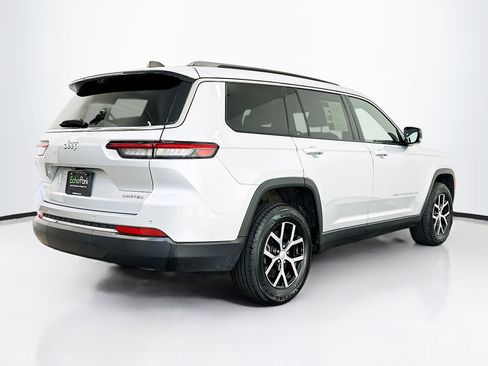 Used 2024 Jeep Grand Cherokee L Limited w/ Luxury Tech Group II image 9