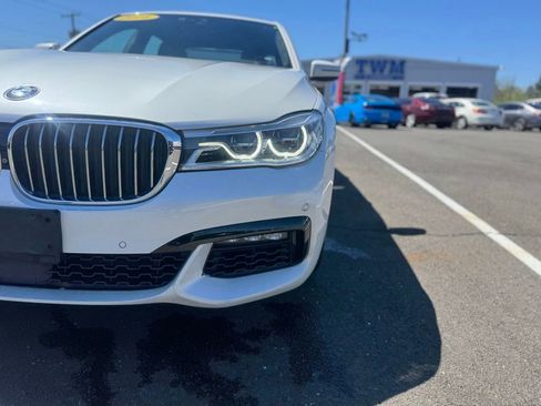 Used 2016 BMW 750i xDrive AWD/4WD image 15