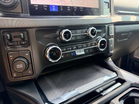 Used 2024 Ford F250 Platinum AWD/4WD image 31