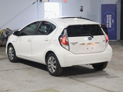 Used 2015 Toyota Prius C One image 7