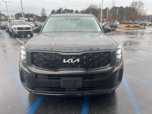 Used 2022 Kia Telluride EX w/ EX Premium Package image 2