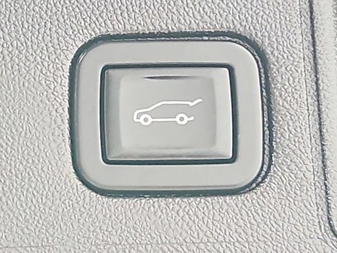 Used 2023 GMC Terrain SLE w/ Driver Convenience Package FWD image 44