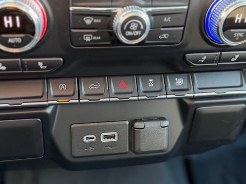 Used 2021 GMC Sierra 1500 Elevation image 12