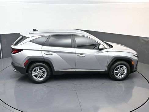 Certified 2026 Hyundai Tucson SE FWD image 16