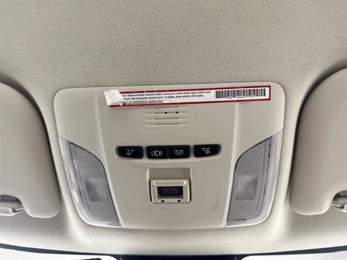 Certified 2020 Toyota Corolla L image 10