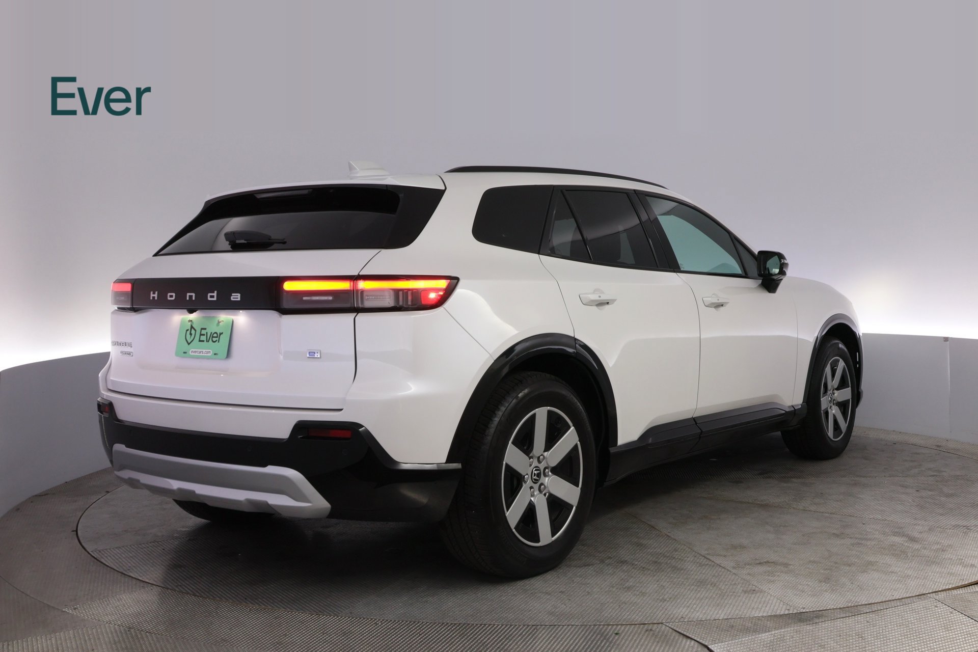 Used 2024 Honda Prologue Touring image 3