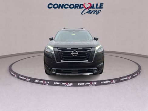 Certified 2023 Nissan Pathfinder Platinum w/ Lighting Package (N93) FWD image 3