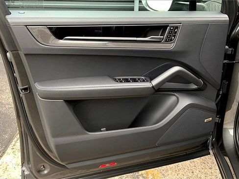 New 2026 Porsche Cayenne GTS image 27
