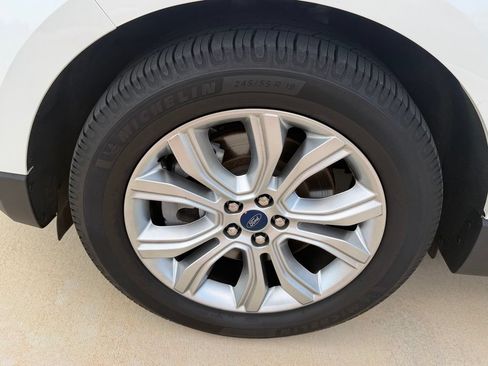 Used 2021 Ford Edge Titanium FWD image 10