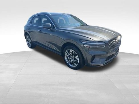 Used 2025 Genesis GV70 2.5T AWD/4WD image 7