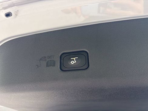 New 2026 Lincoln Nautilus Reserve AWD/4WD image 22