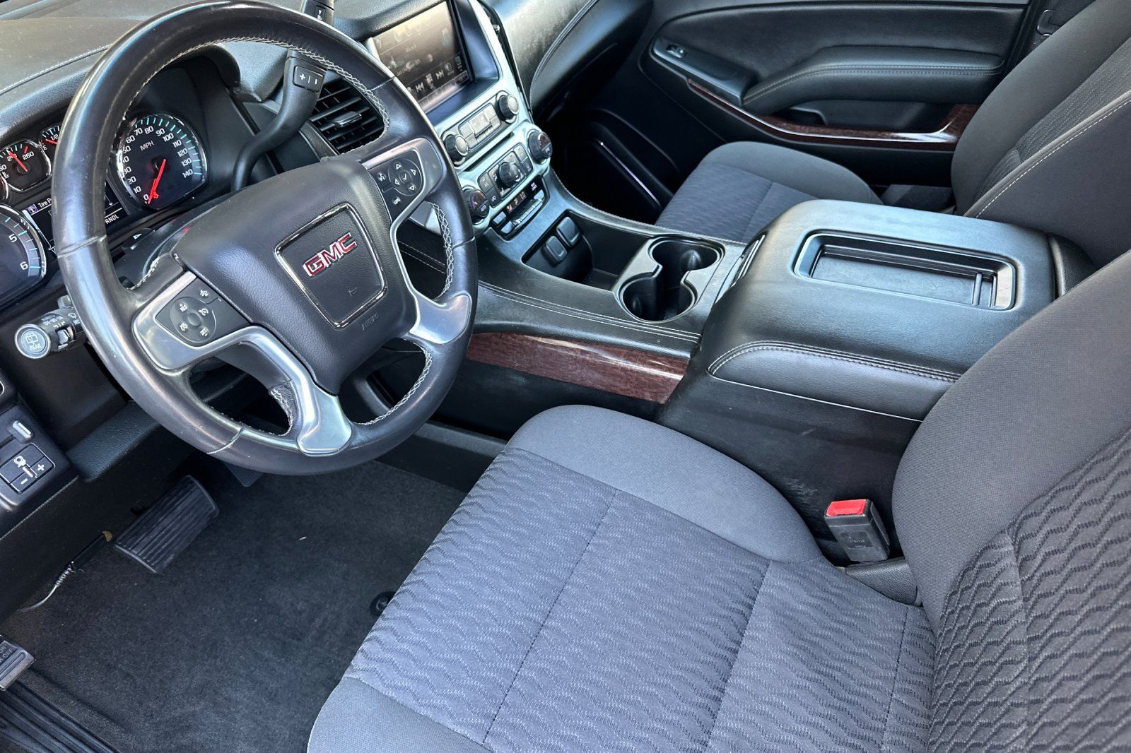 Used 2018 GMC Yukon XL SLE w/ SLE Value Package AWD/4WD image 10