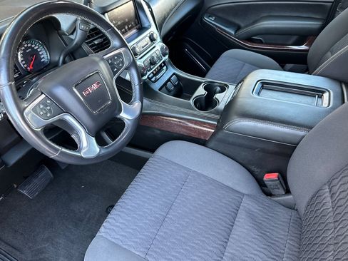 Used 2018 GMC Yukon XL SLE w/ SLE Value Package AWD/4WD image 10