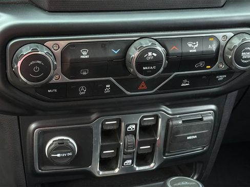 Used 2022 Jeep Gladiator Sport AWD/4WD image 28