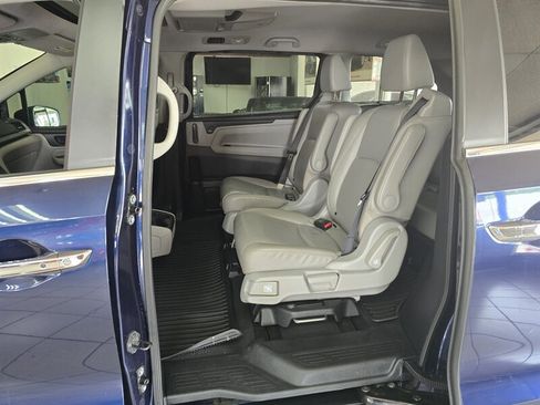 Used 2018 Honda Odyssey Touring image 9