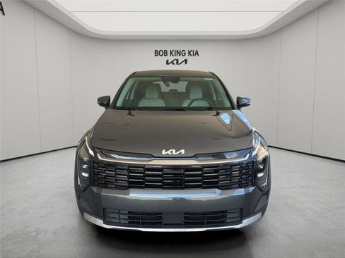 New 2026 Kia Sportage EX FWD image 8
