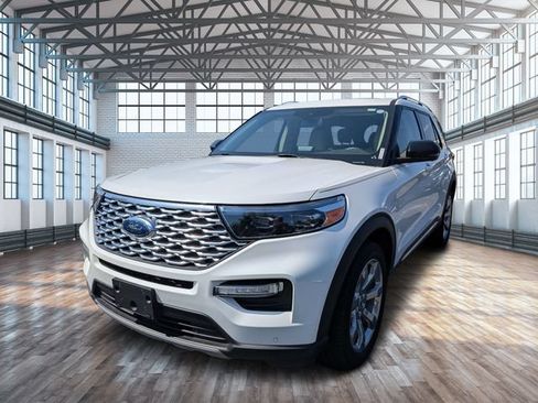 Used 2020 Ford Explorer Platinum w/ Premium Technology Package AWD/4WD image 8
