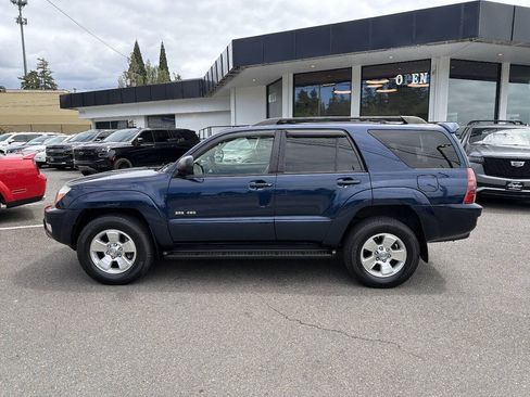 Used 2004 Toyota 4Runner SR5 w/ Preferred Accessory Pkg AWD/4WD image 2