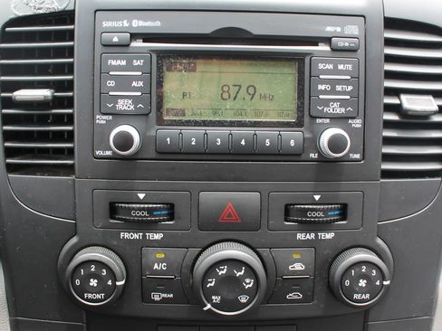Used 2012 Kia Sedona LX w/ PWR Pkg FWD image 30