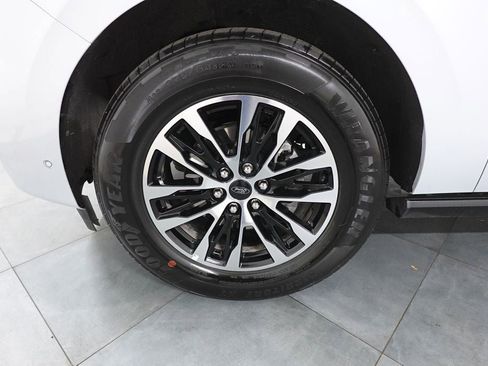 Certified 2025 Ford Expedition Platinum AWD/4WD image 29