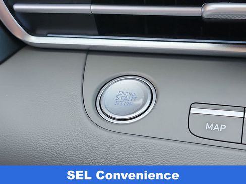 Certified 2025 Hyundai Elantra SEL FWD image 25