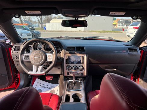 Used 2014 Dodge Challenger SRT8 w/ Harman/Kardon Audio Group image 20