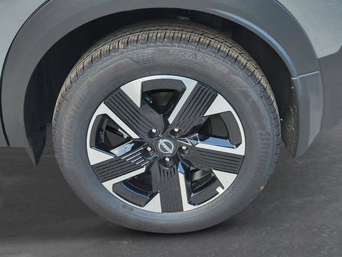 New 2025 Nissan Kicks SV image 12