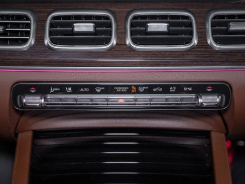 New 2026 Mercedes-Benz GLS 450 4MATIC image 17