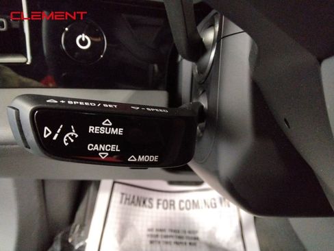 Used 2022 Porsche Taycan image 15