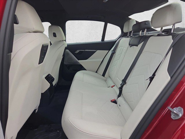 Certified 2026 BMW i5 eDrive40 w/ M Sport Package AWD/4WD image 26