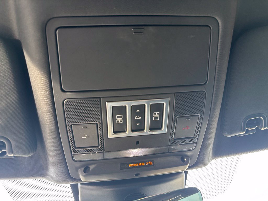 Used 2020 Land Rover Discovery HSE AWD/4WD image 31
