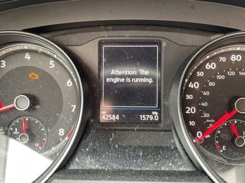 Used 2021 Volkswagen Atlas Cross Sport SE image 1