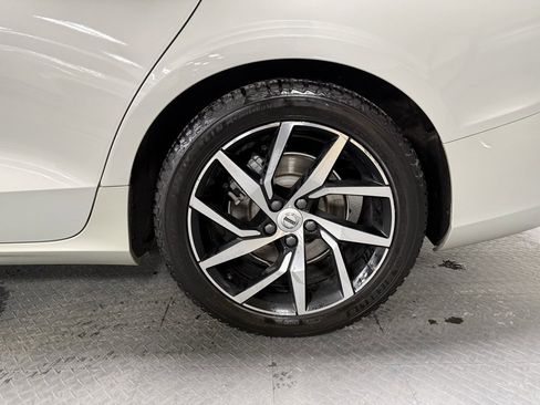 Used 2020 Volvo S60 T5 Momentum w/ Protection Package Premier image 7