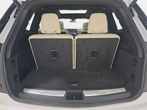 Used 2023 Cadillac XT6 Sport image 32
