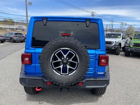 Used 2024 Jeep Wrangler Unlimited Rubicon AWD/4WD image 4