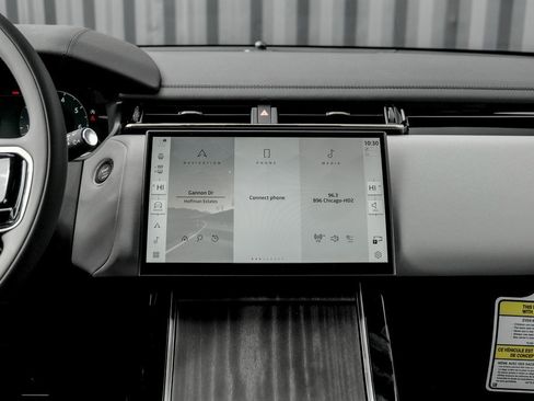 Used 2026 Land Rover Range Rover Velar Dynamic SE image 19