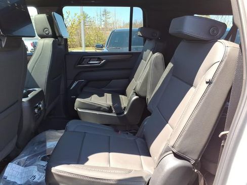 New 2026 GMC Yukon XL Denali w/ Denali Reserve Package AWD/4WD image 11