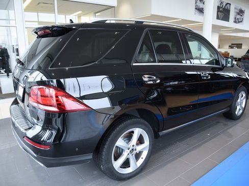 Used 2017 Mercedes-Benz GLE 350 4MATIC image 3