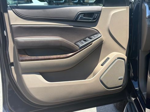 Used 2019 Chevrolet Tahoe LT RWD image 16