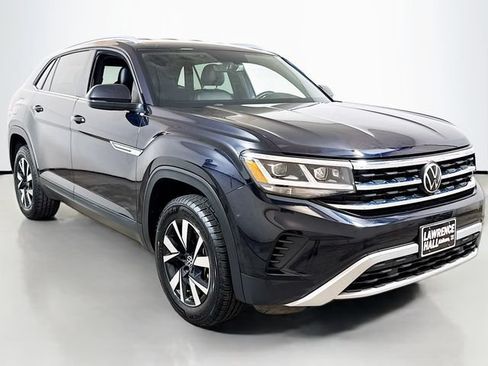 Used 2022 Volkswagen Atlas Cross Sport SE FWD image 3