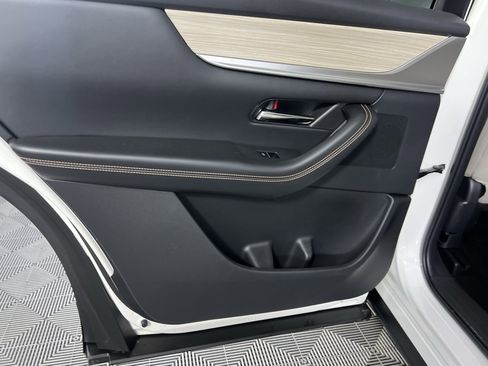 Used 2024 MAZDA CX-90 3.3 Turbo w/ Premium Package image 27