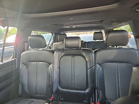 Used 2025 Jeep Wagoneer L Series III w/ Premium Group I AWD/4WD image 5