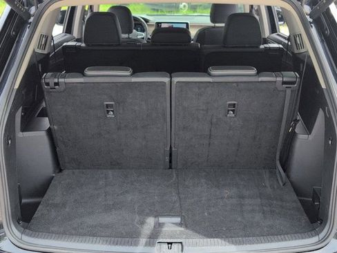Used 2025 Volkswagen Atlas SE FWD image 28